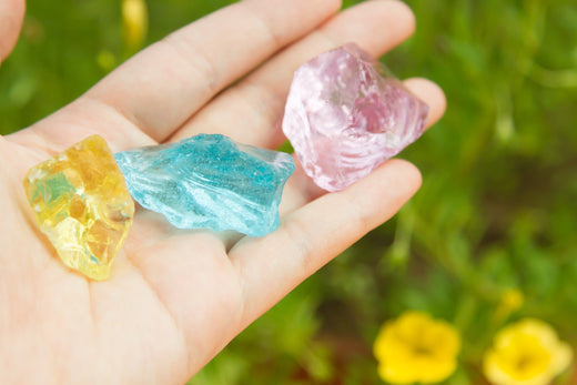 Geburtssteine: Der ultimative Leitfaden zur Entdeckung Ihres Edelsteins