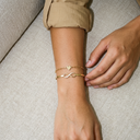 Amoonic OnlyYou Armband aus gelbgold vergoldetem 925 Sterling Silber getragen